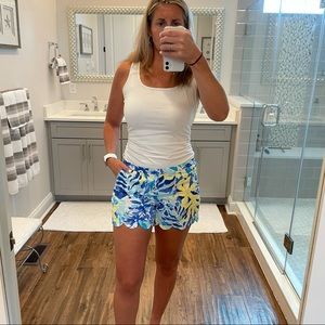 Lily Pulitzer Scallop Shorts 8 Blue